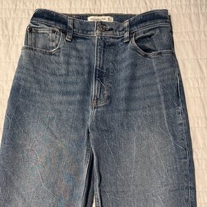 Abercrombie & Fitch The `90s Straight Ultra High Rise jeans size 25/0R